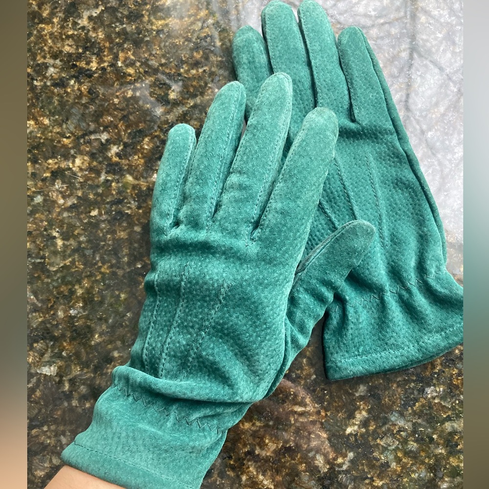 Vintage Green Leather Gloves
